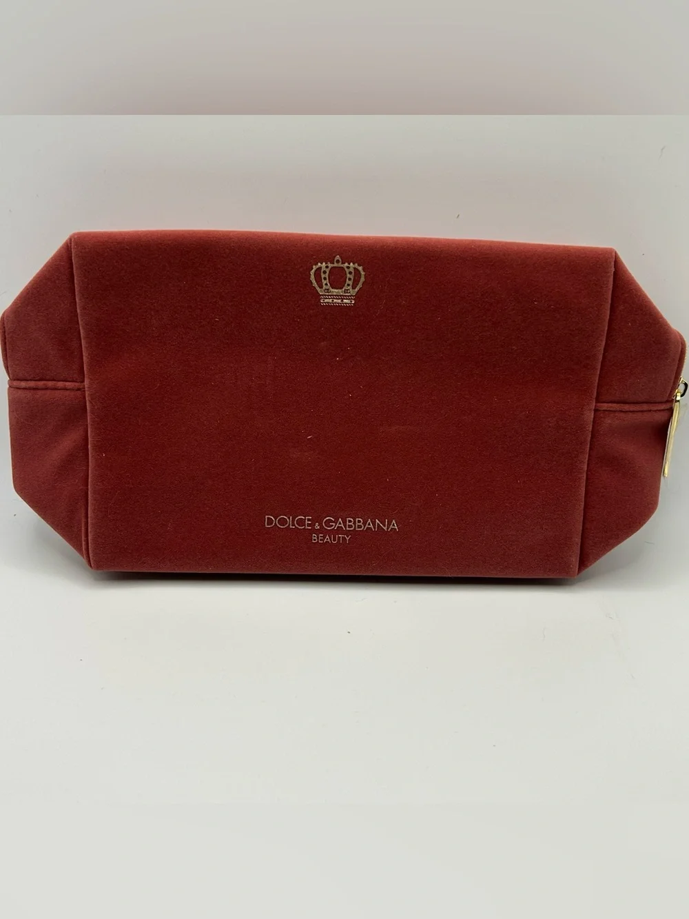 Dolce & Gabbana Red Velvet Cosmetic Bag with Zipper. New 8x5x3.